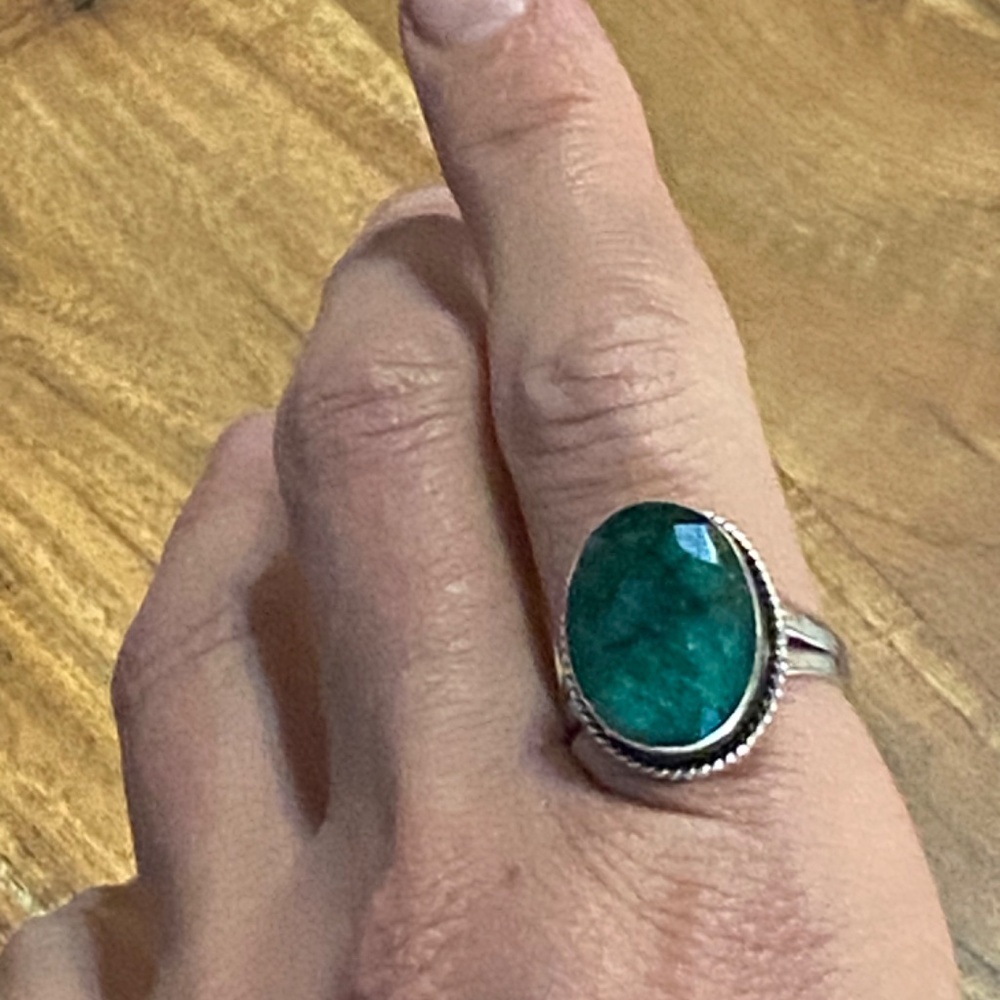 Vintage Green Stone Oval Ring in Sterling Silver, size 7.5
